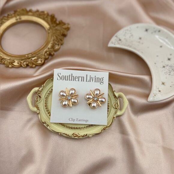 Southern Living Jewelry - Southern Living Gold-Tone Clip Earrings – Elegant Floral Design